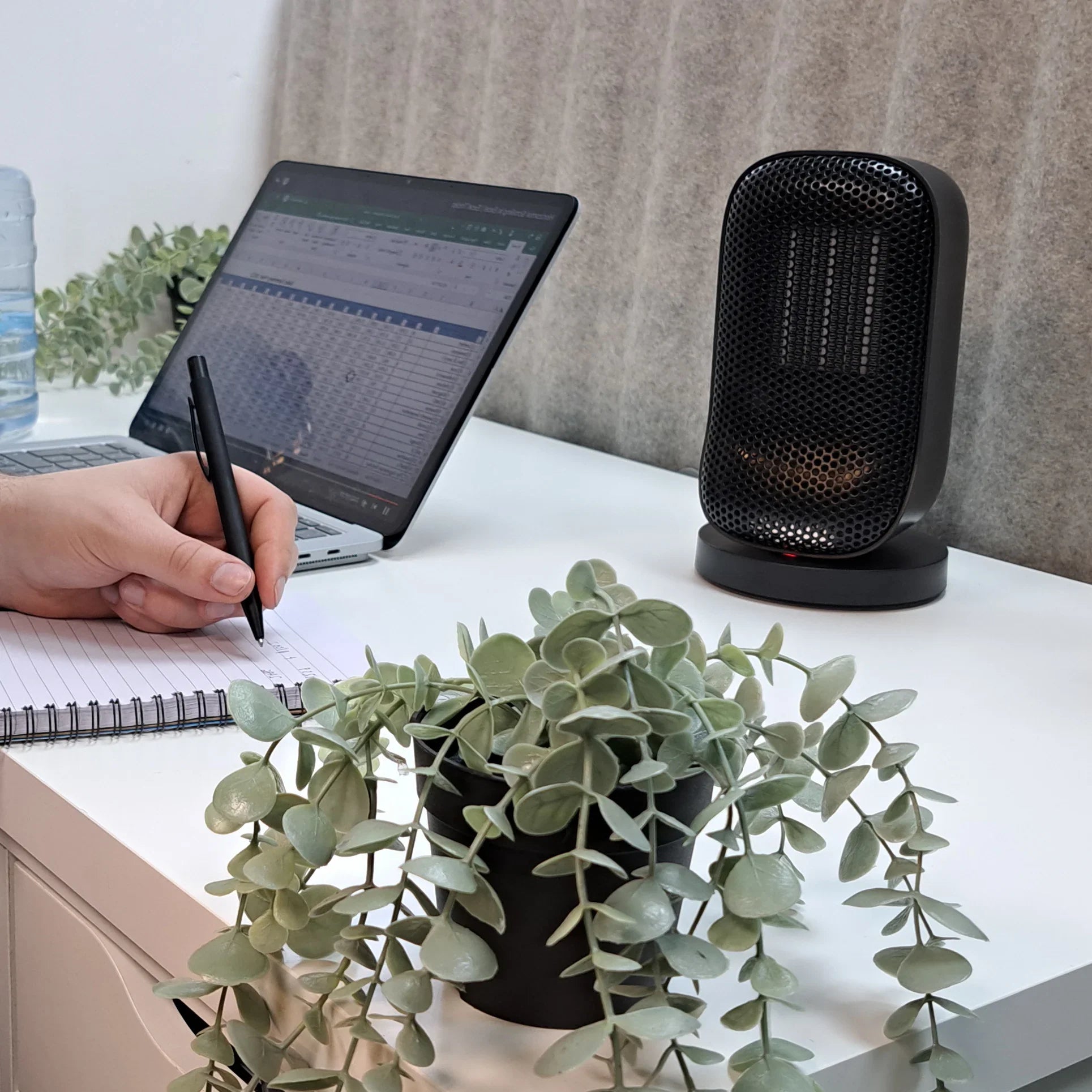 Refurbished - Senelux Mini Space Heater with Automatic Oscillation